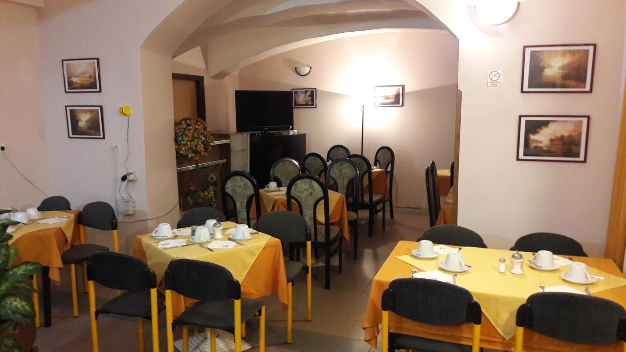 Veli Joze Hotel